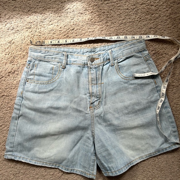 NWOT denim shorts - Picture 2 of 3